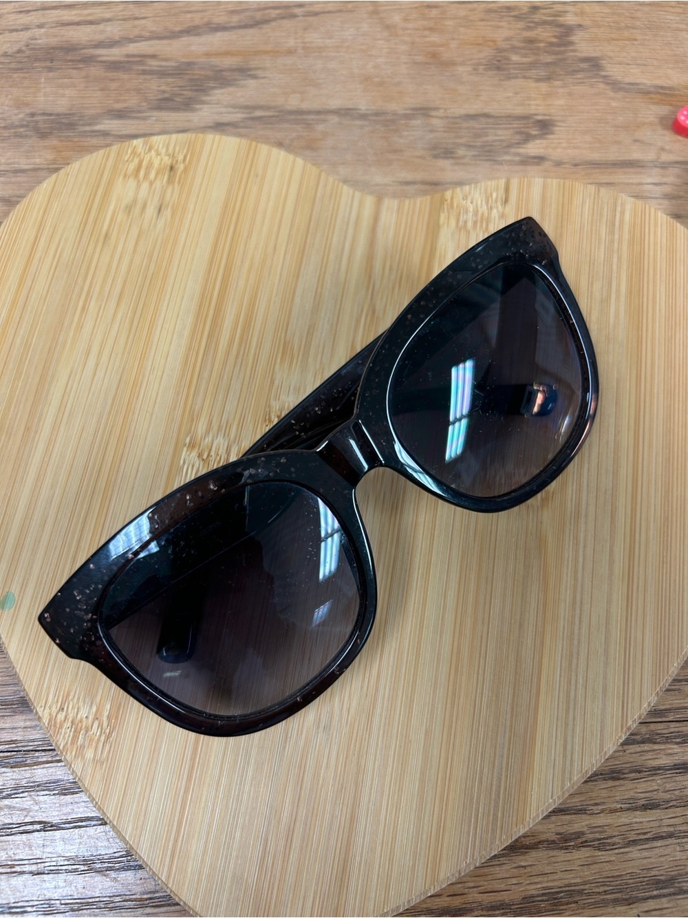 GUESS Black Cat-Eye Sunglasses with Gold Accent